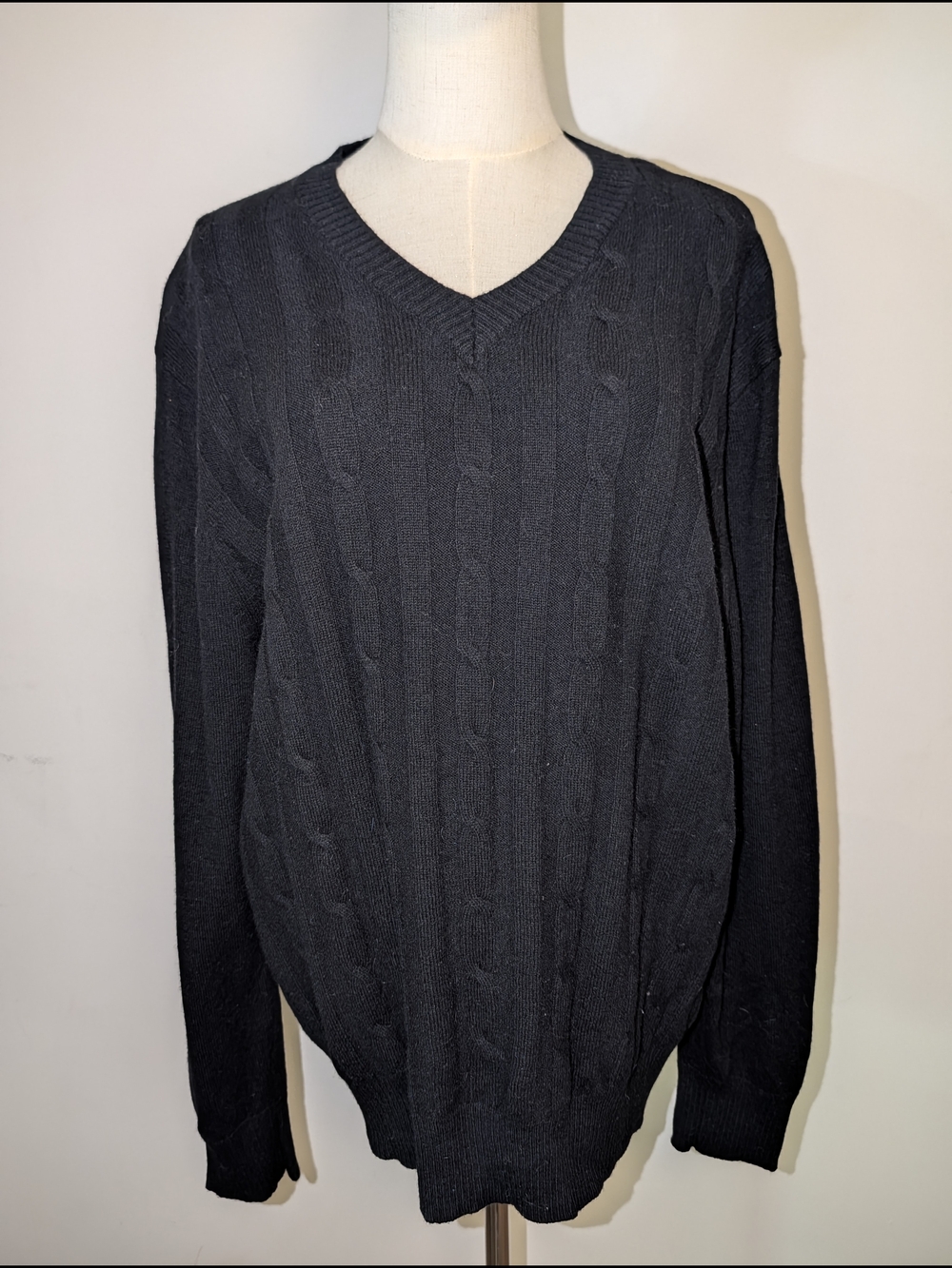 Men's V-Neck 100% Wool Black Cable Knit Sweater